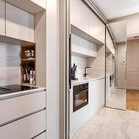 Unique Marais Apartment